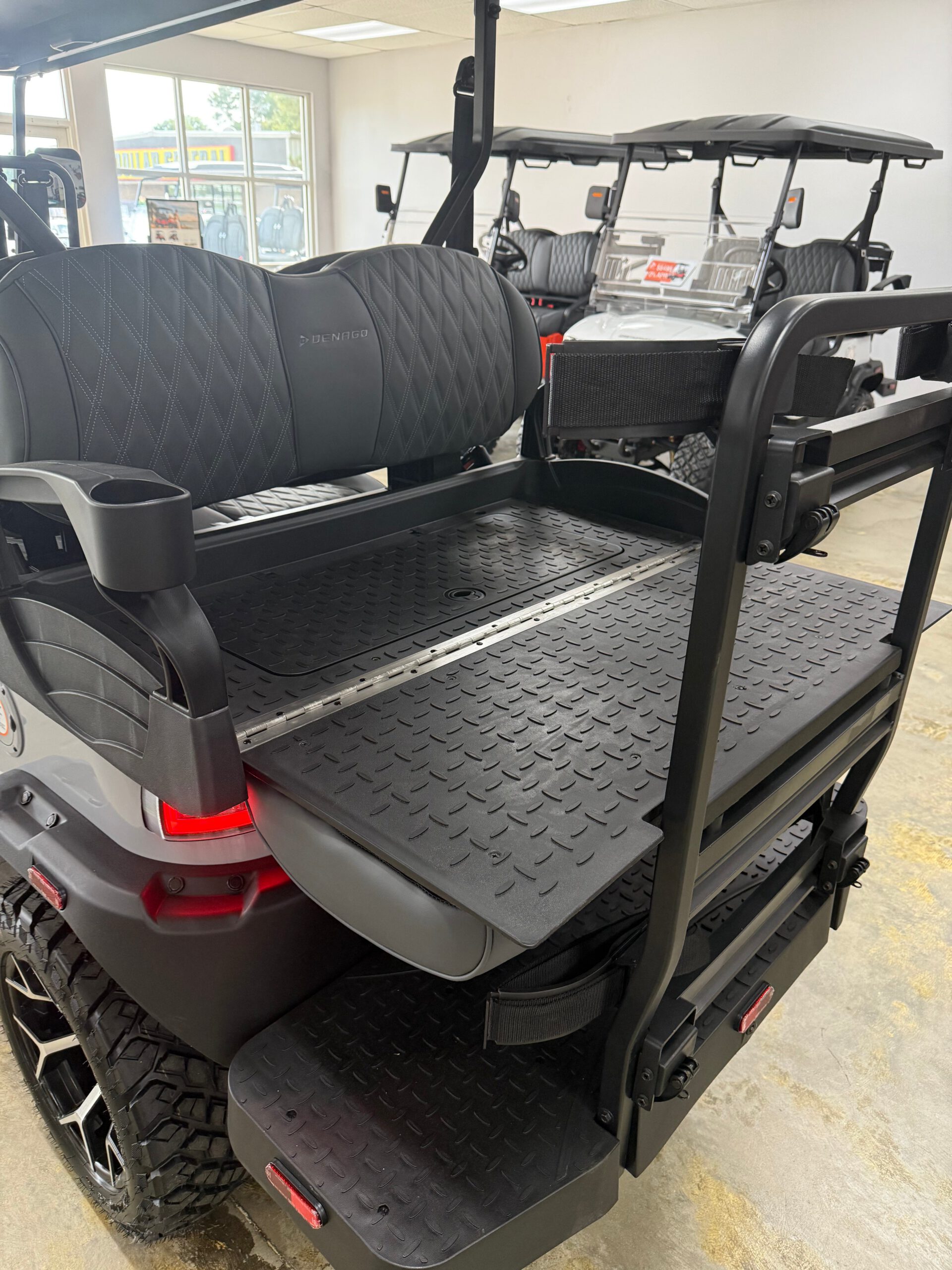 
								2026 Denago EV Nomad XL Gen 2 White full									