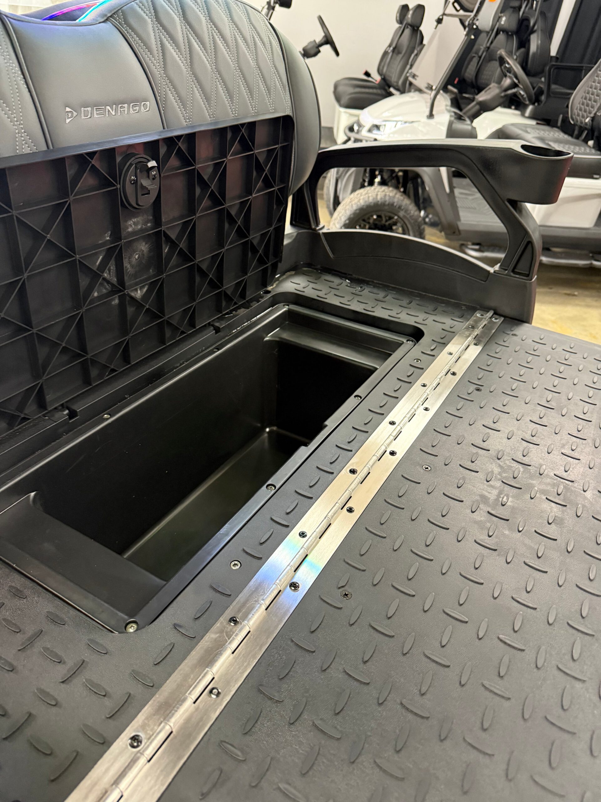 2026 Denago Nomad XL Gen 3 – Gray
