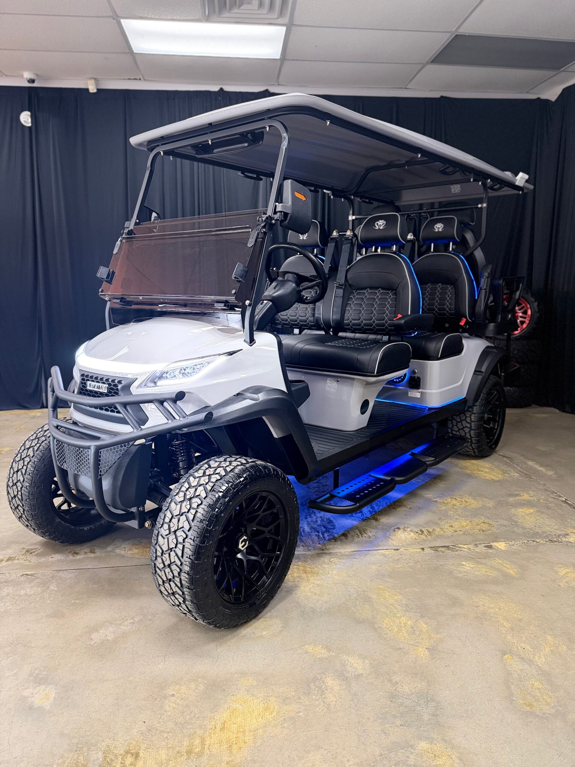 
								2026 Venom Strike 6 Seater White full									